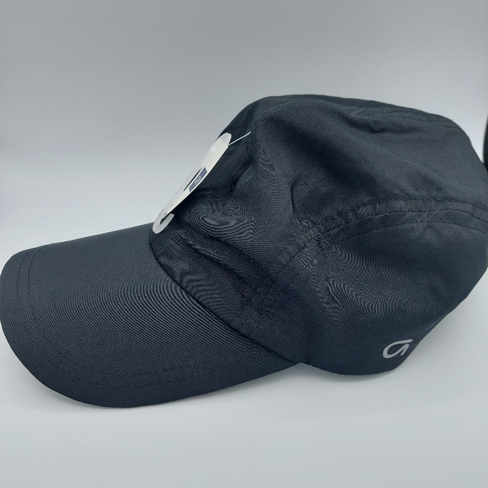 BNWT Gap GFit BB Hat in Black. Size M/L